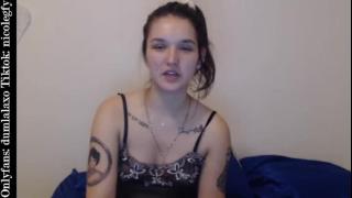 the only advantage you have over me is that u can kiss my ass and i can't ;( Snapshot