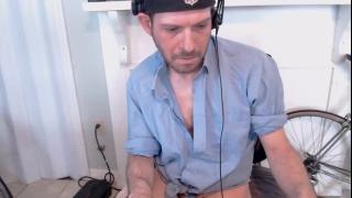 Hunter XX 420 Snapshot