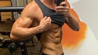 MuscleHunkBrad Snapshot